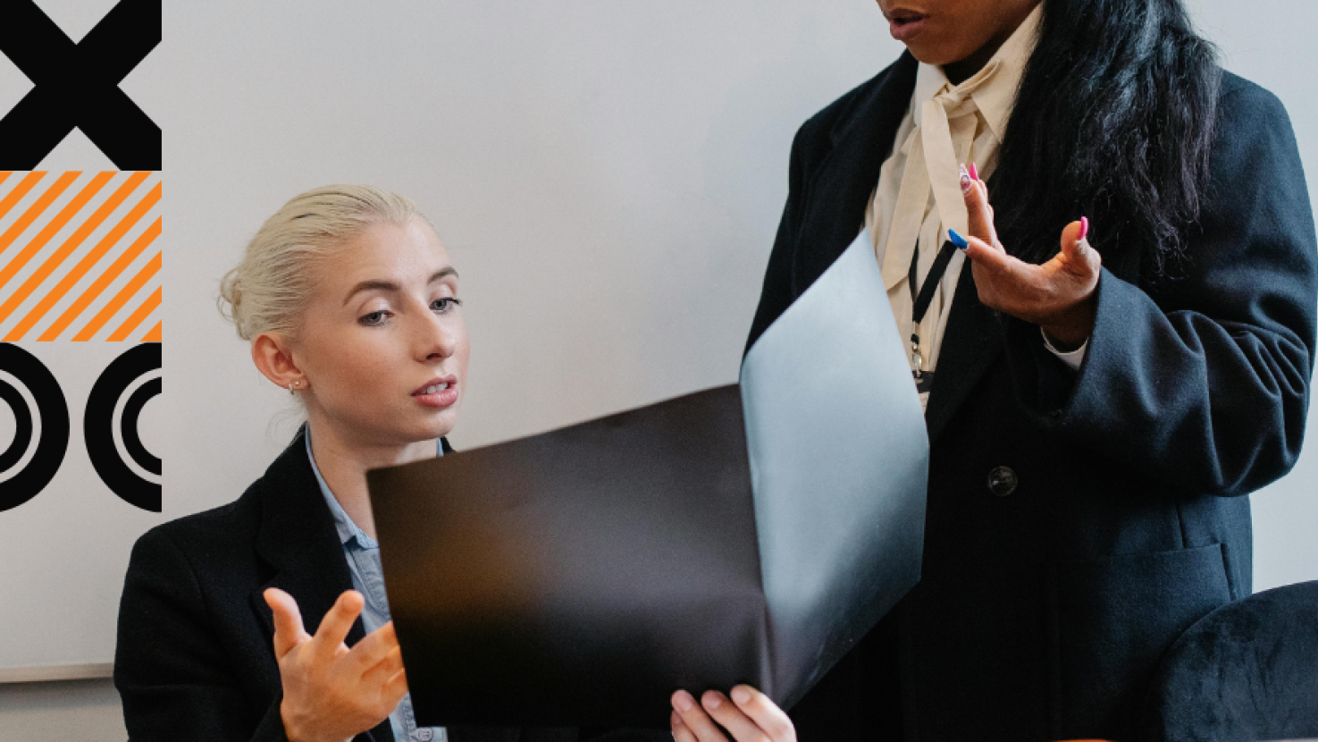 two people discussing data